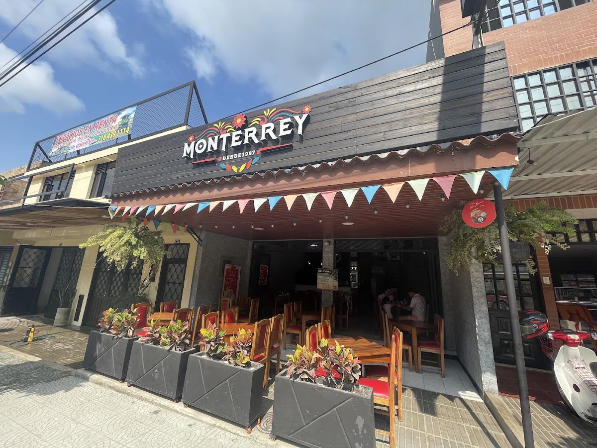 Monterrey Restaurante - Bar